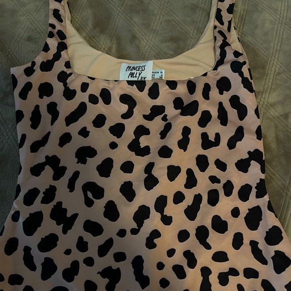 Princess Polly Bodysuit Size:6 - Picture 2 of 3